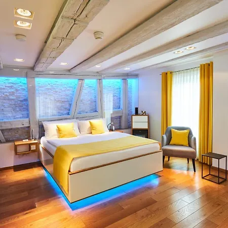 Max Am Hotel *