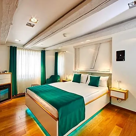Max Am Hotell *